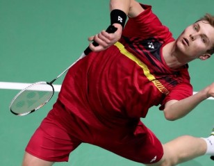 Axelsen Sizzles; Tai Survives – Day 1: Dubai World Superseries Finals 2017