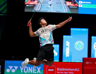 All England: Ginting Rollercoaster, Dutch Delight